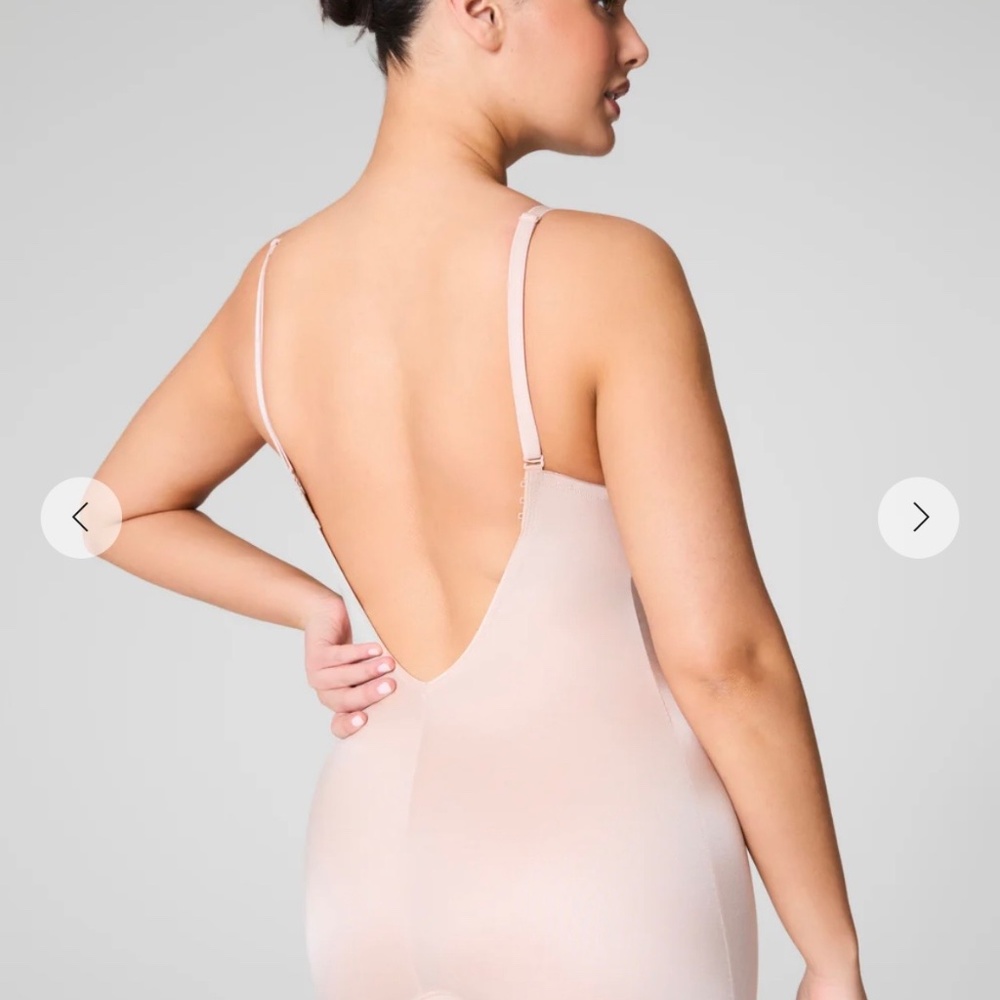 SPANX Plunge Low Back Mid Thigh Bodysuit - Size M - Picture 7 of 7